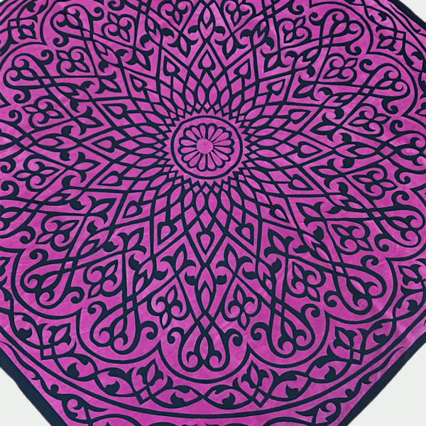 Velvet Bloom - 150×150 cm